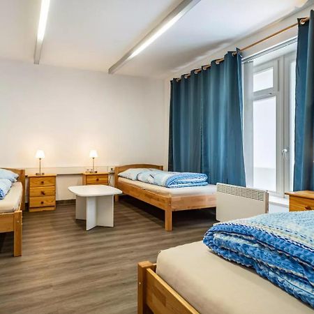Nguyen Le 3 Schlafzimmer, 7 Bette,Dusche, 2 Wc , Kueche Ab 2 Uebernachtungen Neukirch  Buitenkant foto