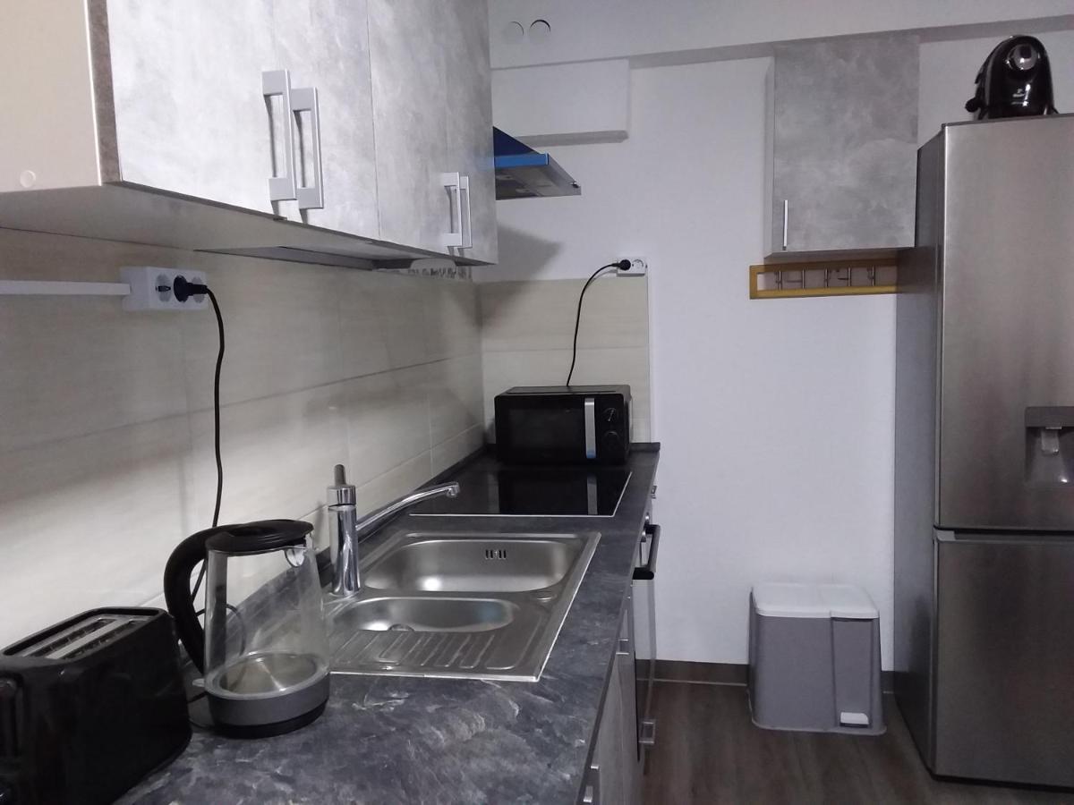 Nguyen Le 3 Schlafzimmer, 7 Bette,Dusche, 2 Wc , Kueche Ab 2 Uebernachtungen Neukirch  Buitenkant foto