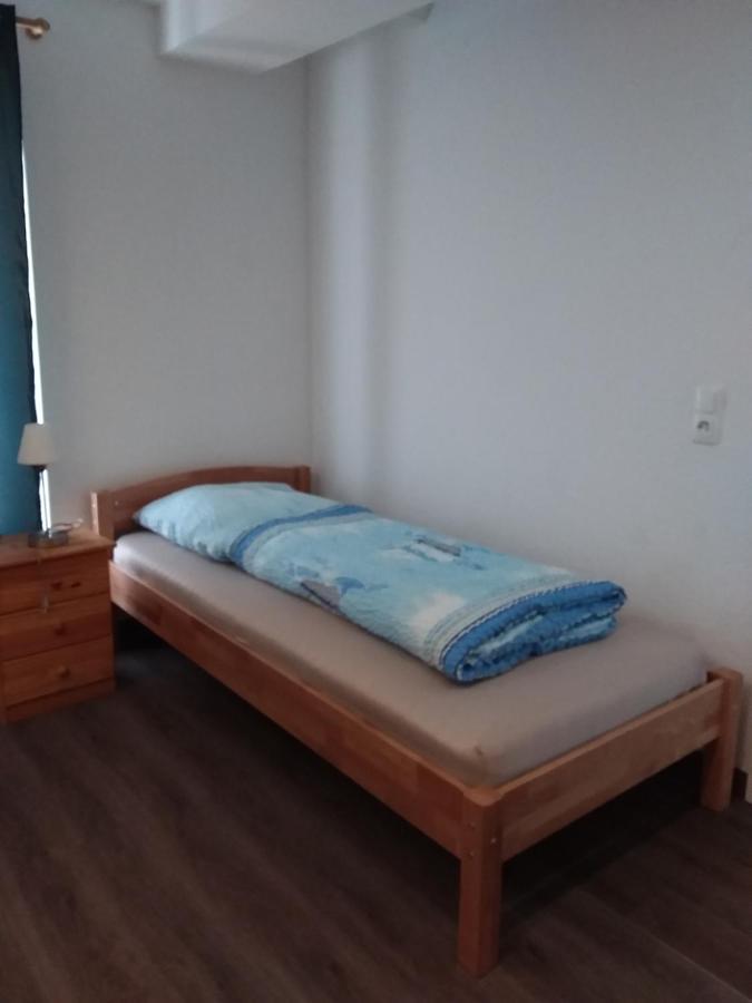 Nguyen Le 3 Schlafzimmer, 7 Bette,Dusche, 2 Wc , Kueche Ab 2 Uebernachtungen Neukirch  Buitenkant foto