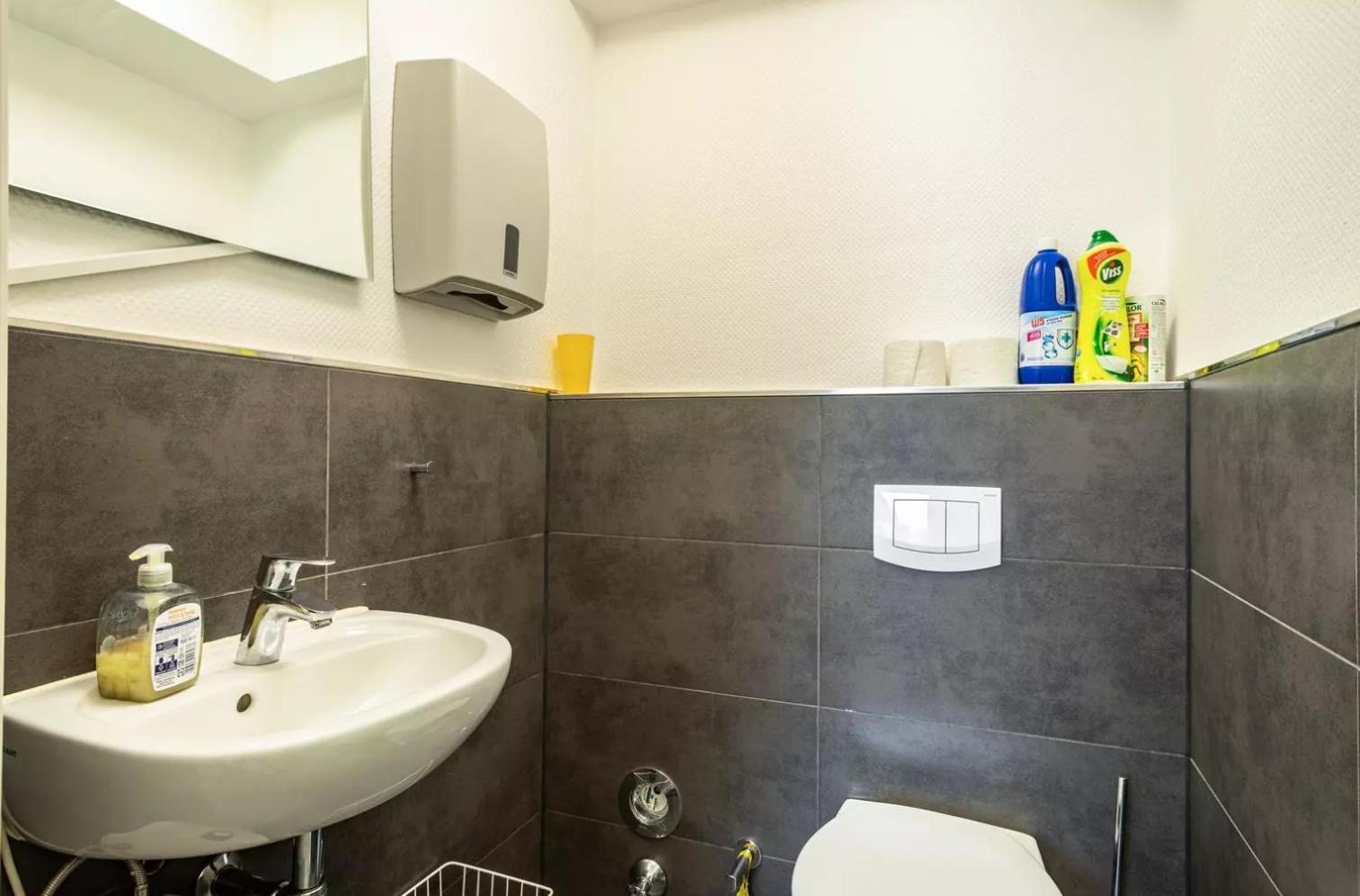 Nguyen Le 3 Schlafzimmer, 7 Bette,Dusche, 2 Wc , Kueche Ab 2 Uebernachtungen Neukirch  Buitenkant foto